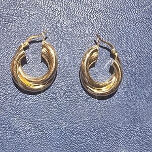 Elegant 18kt Soild Gold Hoop Earrings